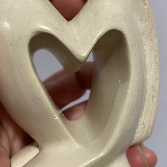 Art Figure Kenya Soap Stone 5.25” Inches “Kissing Couple” Wedding Gift - Picture 10 of 10